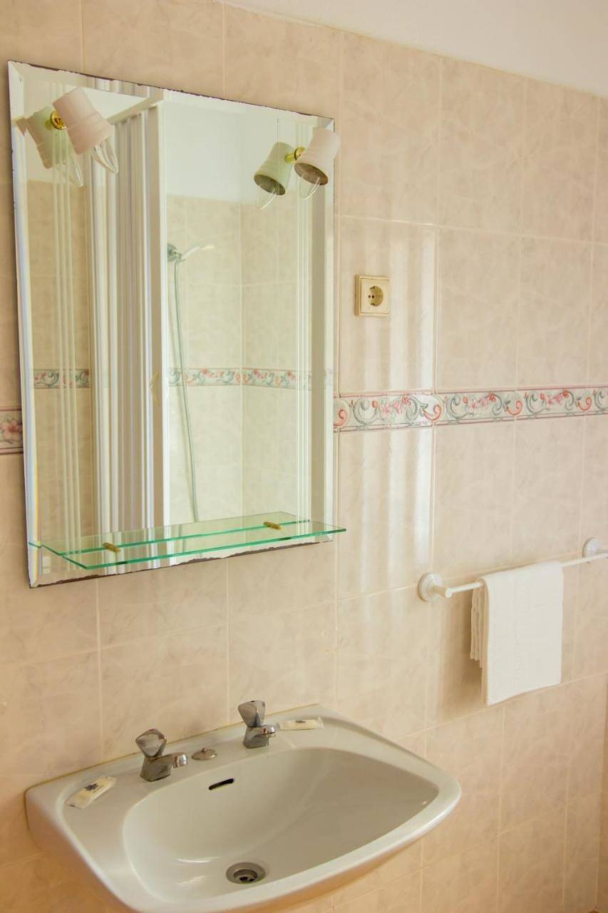 Twin Room with Private Bathroom in Proença-a-Nova, Aldeias do Xisto