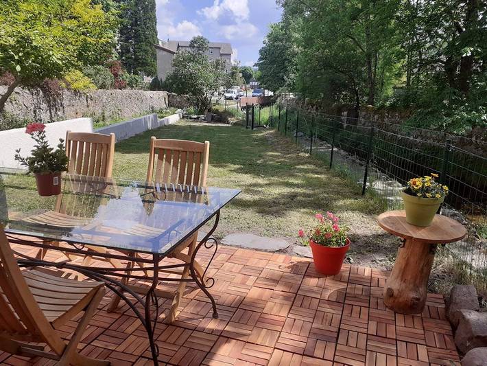 Appartement de vacances pour 4 personnes, avec jardin en Haute-Loire
