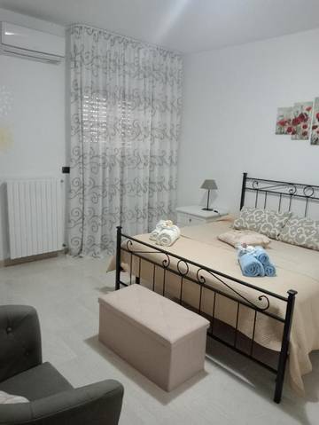 Gîte pour 3 personnes, avec balcon et vue, animaux acceptés à Palagiano