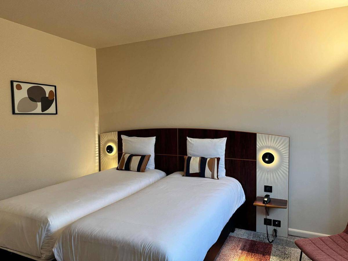 Mercure Besancon Parc Micaud - Hotel & Bar in Chaprais-Cras, Besançon