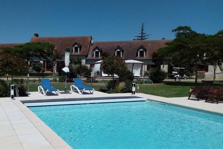 Gîte pour 4 personnes, avec jacuzzi et terrasse à Bossée