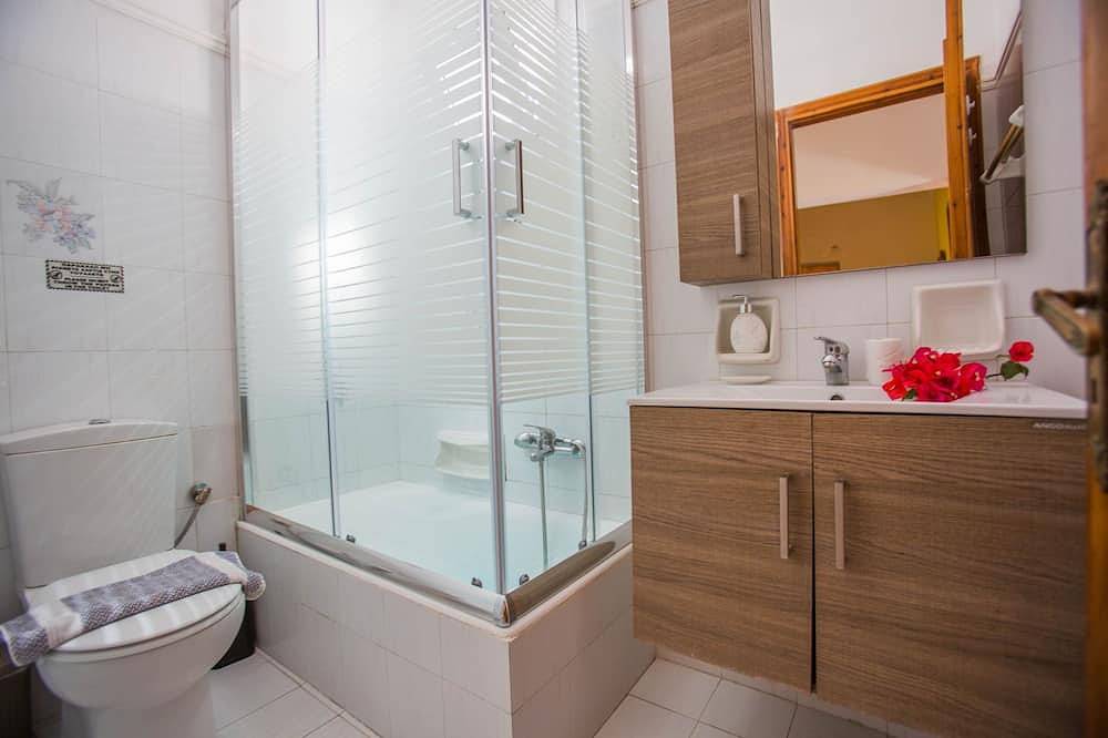 Entire apartment, Ammos Apartments - Marinos 2 bedroom apartment in Ammoudi, Alykes