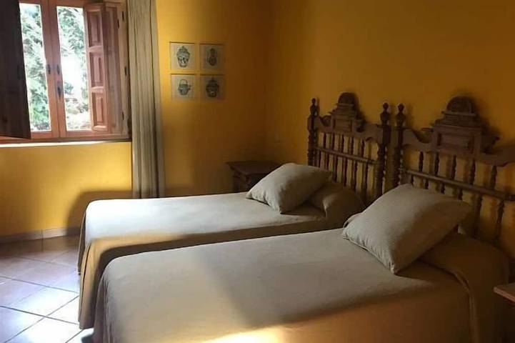 Logement de San Pedro de Caldas à l'usage touristique pour 43 places. in Yanguas de Eresma, Province de Ségovie