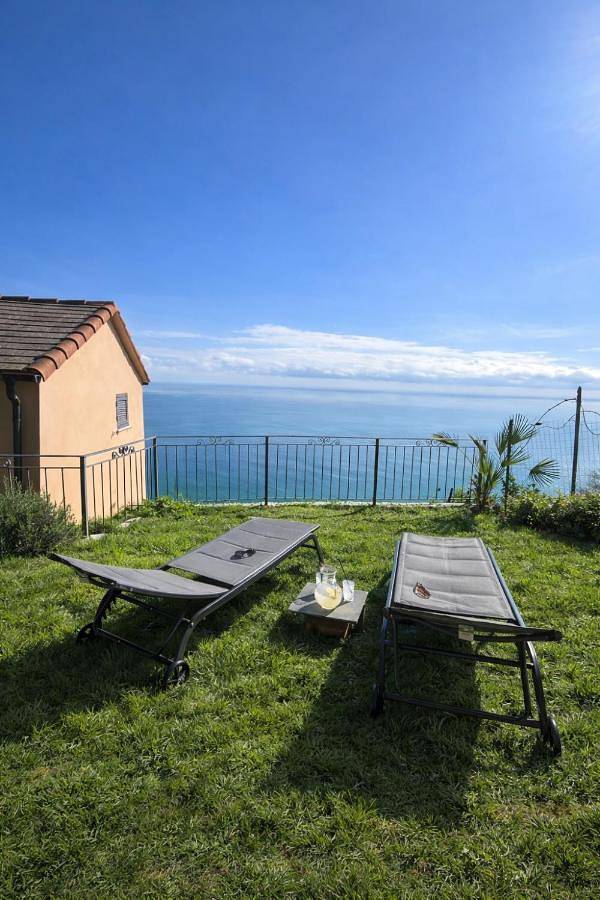 Marilú vista mare con giardino in Ponente (Genova), Genua