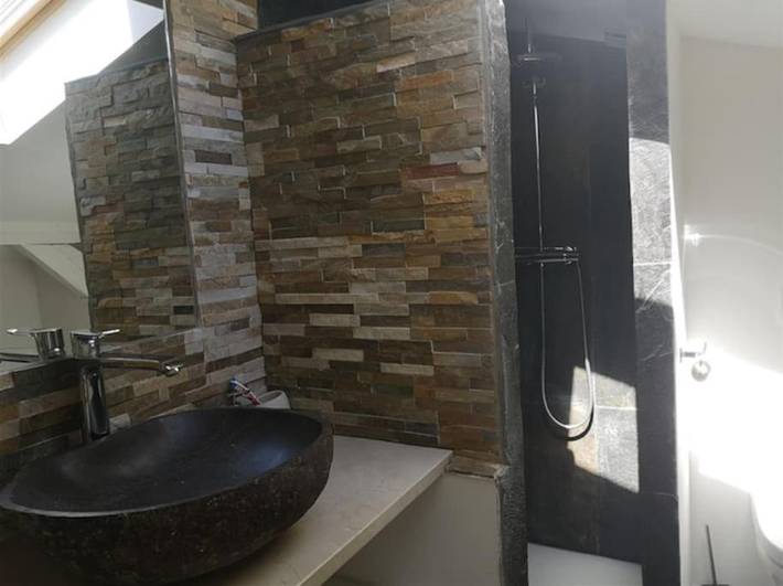 Location de vacances pour 7 personnes, avec terrasse ainsi que piscine et jardin à Bègles - 3