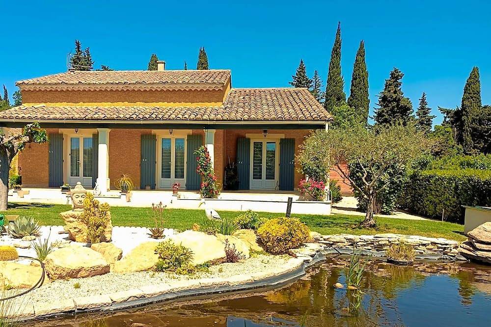 Luxurious home in Sarrians in Sarrians, Vaucluse