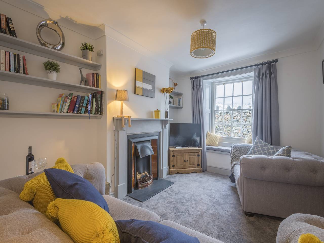 Cottage in Llan Ffestiniog with Hot Tub in Ffestiniog, Snowdonia