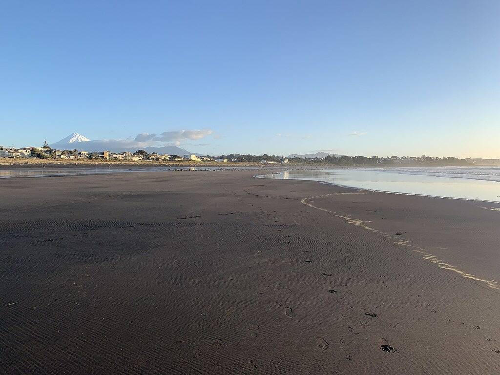 Erstaunliches Ocean Front Luxus Strandhaus In Prime Cbd Lage in New Plymouth, Taranaki