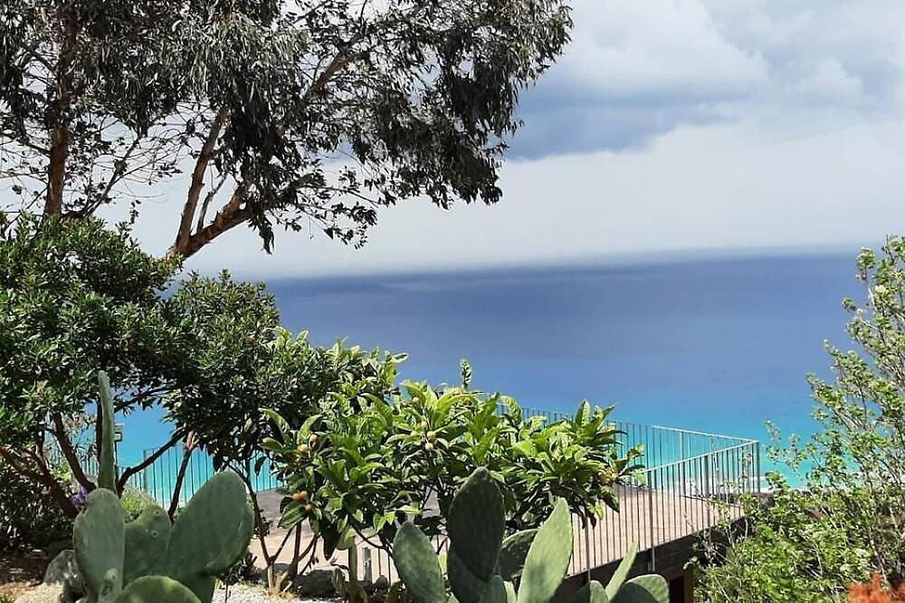 Zambrone 6 Km From Tropea Elegant Sea View With Air Conditioning, Garden, P in Parghelia, Vibo Valentia Provinz