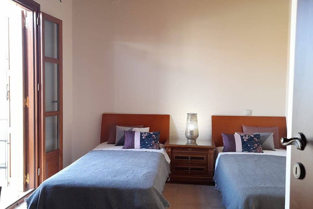150τ.μ villa στο κεντρο καμηλαριου in Kamilari, Iraklio-Heraklion und Umgebung