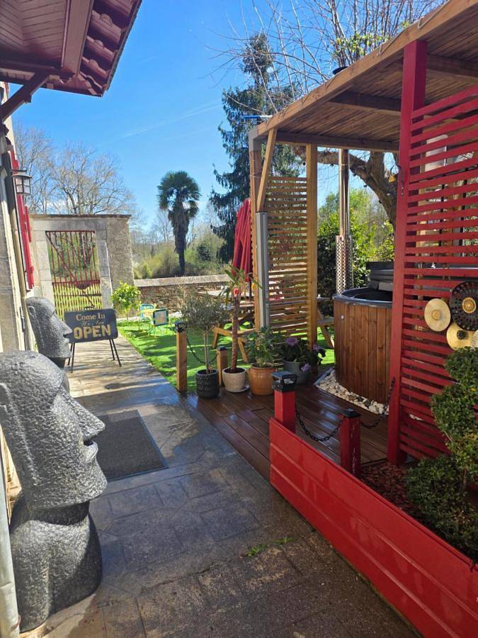 Location de vacances pour 12 personnes, avec vue et jardin, animaux acceptés à Asson