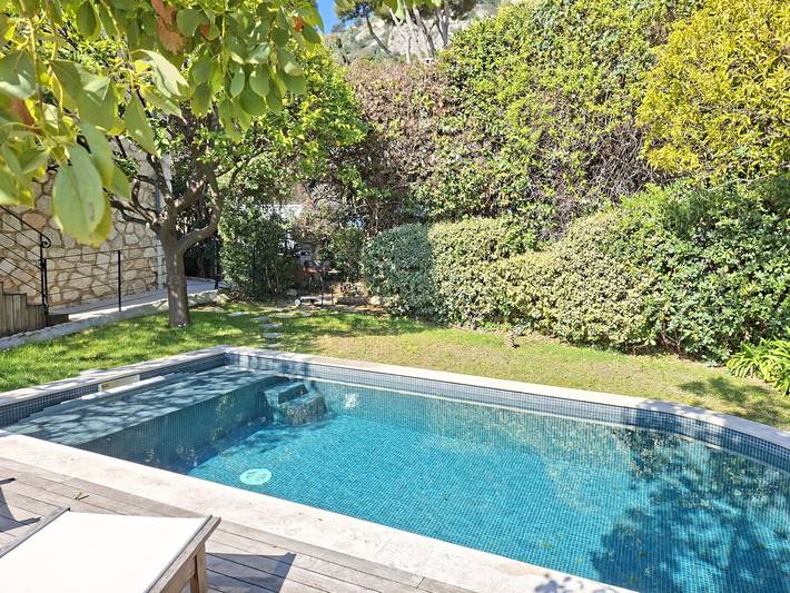 Location de vacances pour 8 personnes, avec jardin et terrasse à Èze - 2