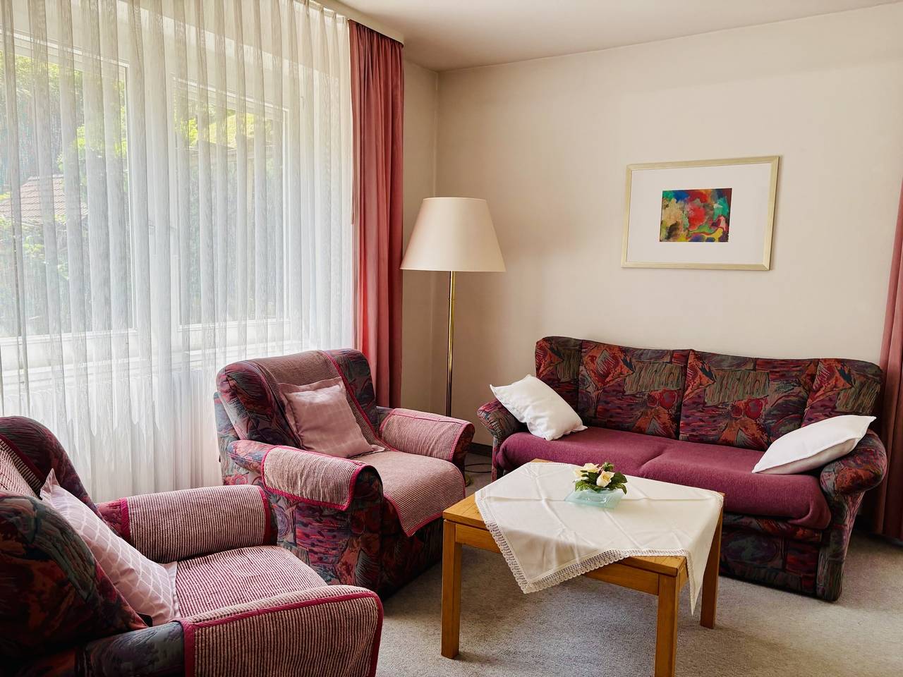 Ferienhaus Oesterle - Idyllisches Schwarzwaldhaus am Bach mit Terrasse & Balkon in Schönmünzach, Baiersbronn