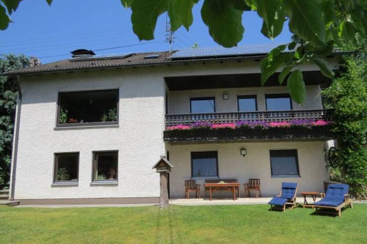 Ferienwohnung für 4 Personen, mit Garten und Terrasse, mit Haustier in Welden