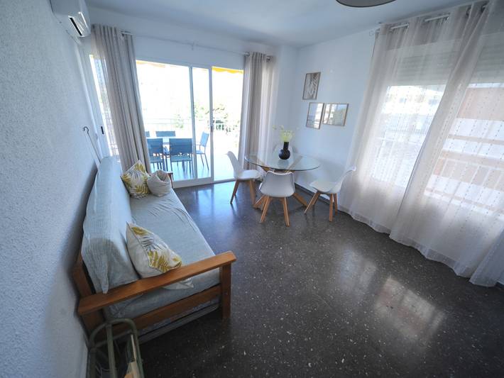 Apartamento entero, Apartamento en primera línea de playa para 6 pers. en Benicàssim in Benicasim, Costa del Azahar