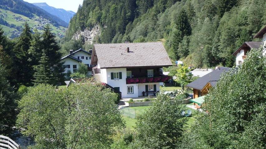 Gîte pour 10 personnes, avec jardin et balcon dans Partenen - 3