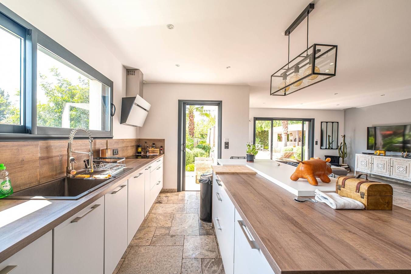 Eden Balinais – Beheizter Pool, Spa, 9 Personen in Le Muy, Draguignan Region