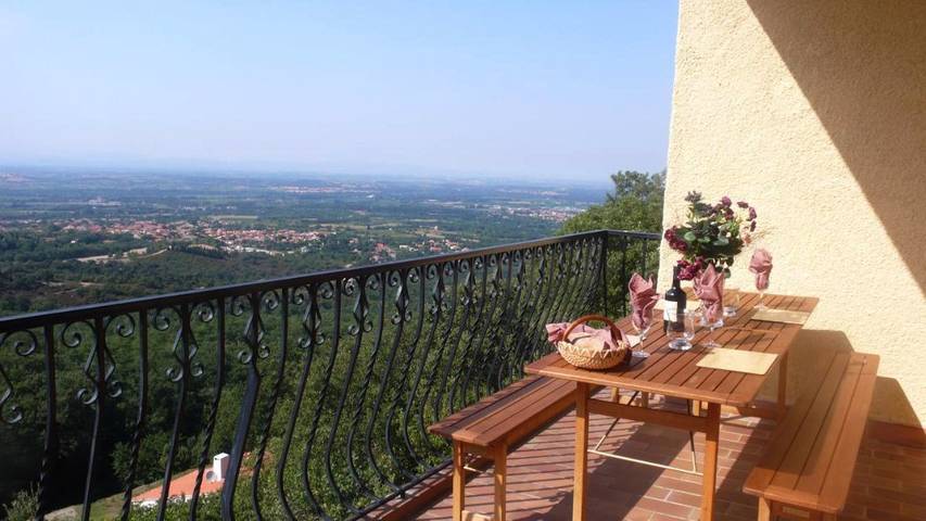 Appartement de vacances pour 4 personnes, avec Balcon et Terrasse ainsi que Jardin et Piscine