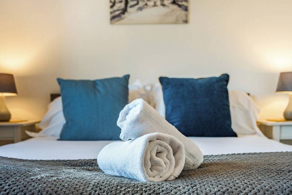 4 bedroom accommodation in Ashford in Ashford, Ashford region