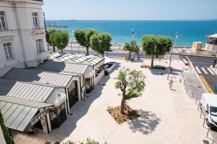 Hôtel pour 2 personnes, avec terrasse et vue dans Casino De Saint Raphael - 3
