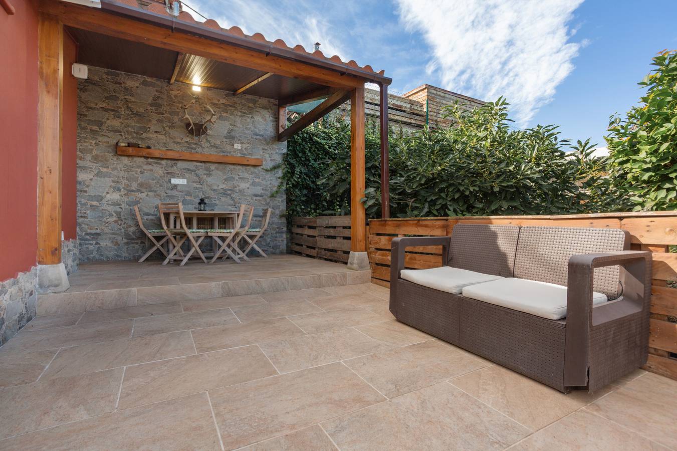 Casa vacacional 'Jica' con terraza privada, Wi-Fi y aire acondicionado in La Orotava, Tenerife Norte