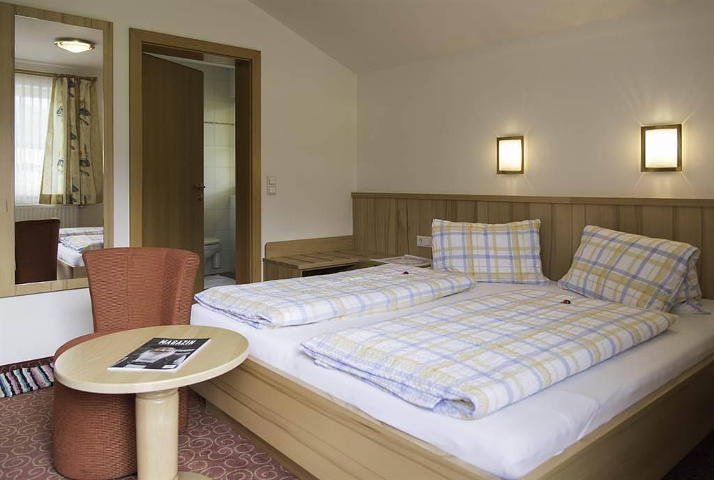 Doppelzimmer mit Dusche, Wc in Loferer und Leoganger Steinberge, Leogang