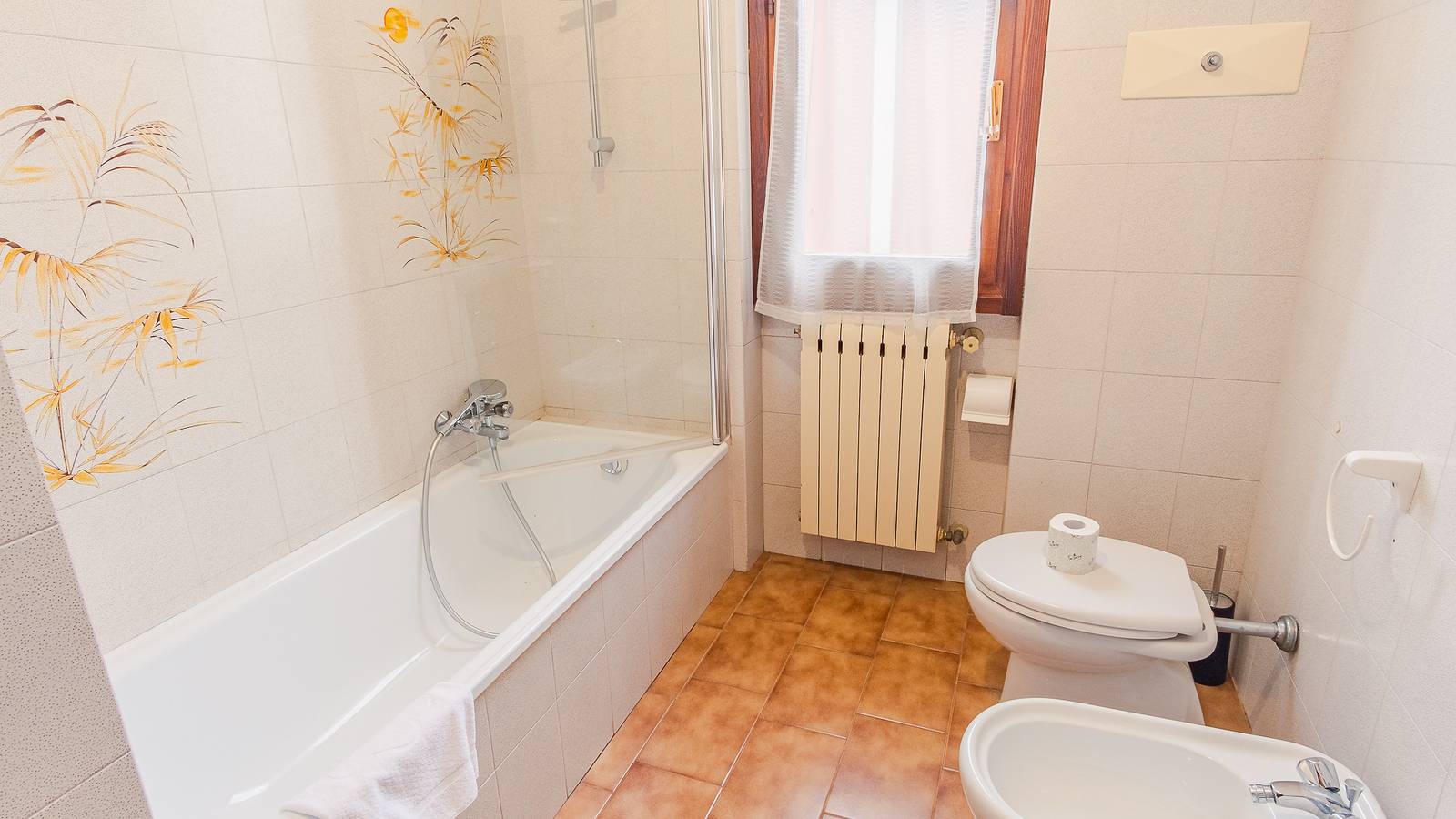 Appartamento intero, Appartamento vacanze per 6 persone con terrazza in Rivoltella del Garda, Desenzano del Garda