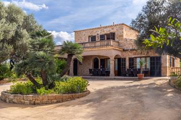Holiday home in Muro, North Majorca für 12 