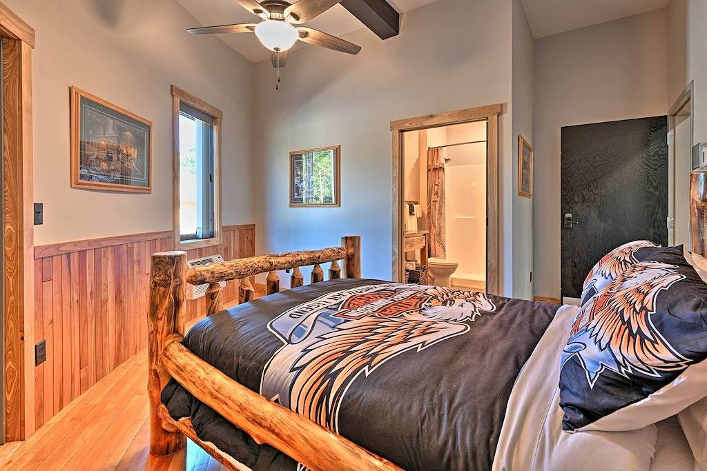 Massive Hatfield 'Loon Lodge' w/ Roller Rink in Wisconsin