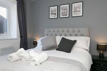 Holiday Rental for 4 People in Merseyside, Photo 1
