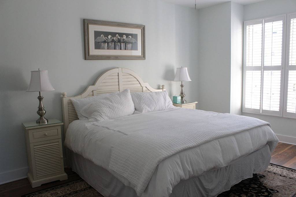 Ganze Wohnung, Schöne Ocean Front Cottage mit herrlichem Blick - nur wenige Schritte vom Strand entfernt! in St. Simons Island, Glynn County