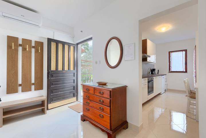 Ferienhaus für 2 Personen, mit Terrasse und Garten, kinderfreundlich in Kroatien - 3