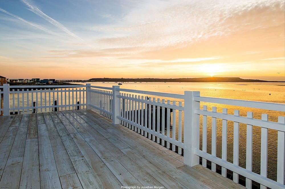 Little Haven -  a mudeford - house that sleeps 8 guests  in 4 bedrooms in Mudeford, Christchurch