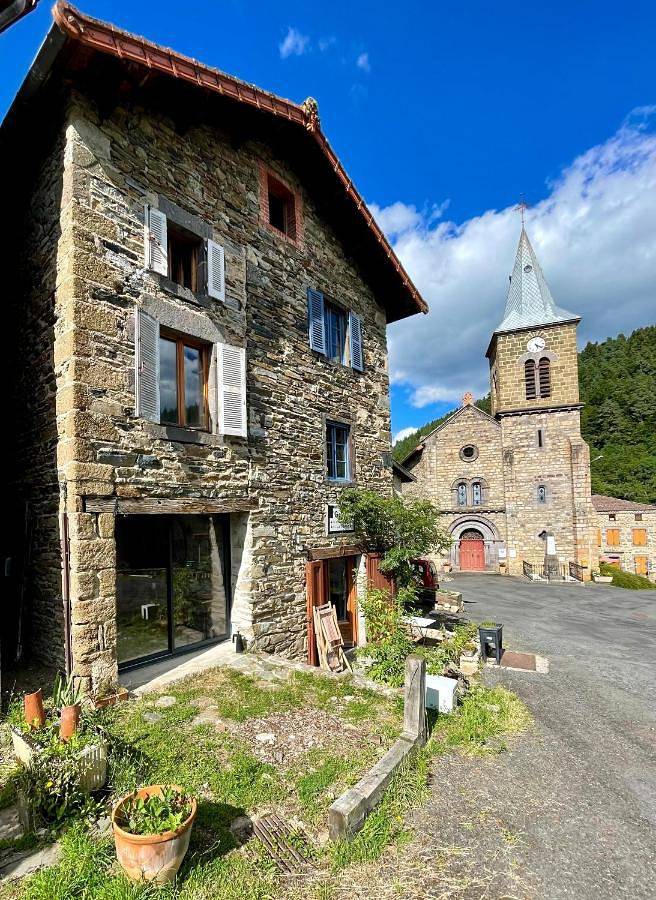 Gîte pour 5 personnes, avec vue et terrasse, animaux acceptés à Saint-Didier-sur-Doulon