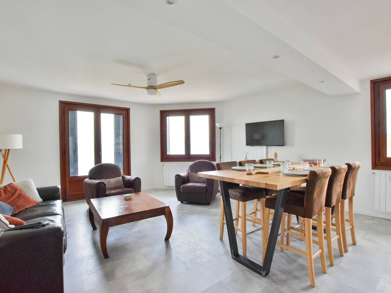 Ganze Wohnung, Charmante 4-Personen-Wohnung mit Balkon und Seeblick, nahe Strand in Neuvecelle in Évian-les-Bains, Thonon-les-Bains und Umgebung