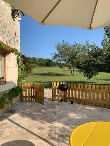 Gîte pour 2 personnes, avec terrasse et jardin dans Centre-Val de Loire