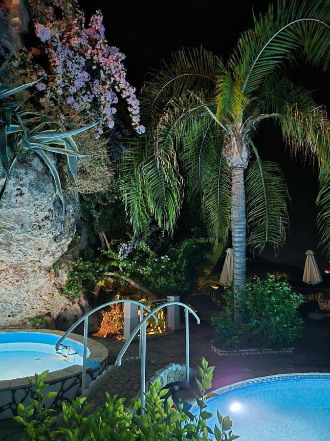 Vakantieappartement voor 4 personen, with uitzicht and tuin as well as kinderzwembad and zwembad in Parga
