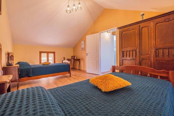 Location de vacances pour 6 personnes, avec jardin à Eyvirat - 4
