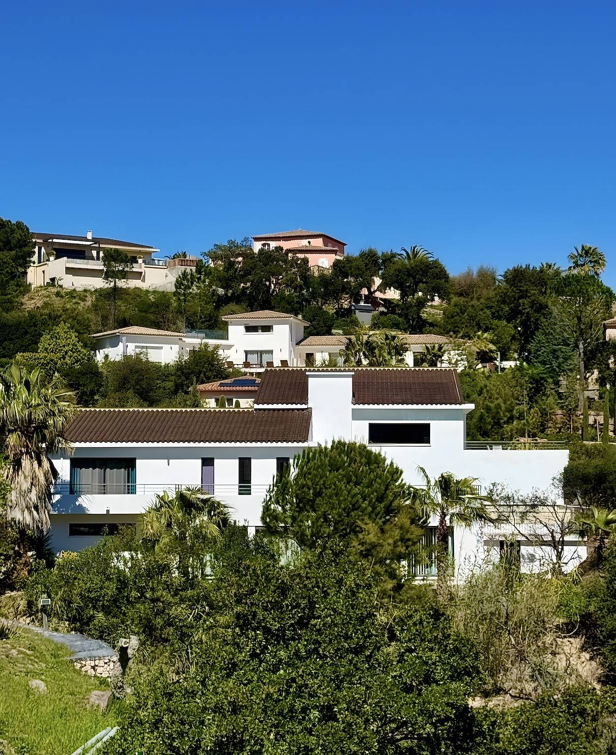 Villa 'Architecte Sea View' with Sea View, Wi-Fi and Air Conditioning in Les Adrets-de-l'Estérel, Massif de l'Esterel