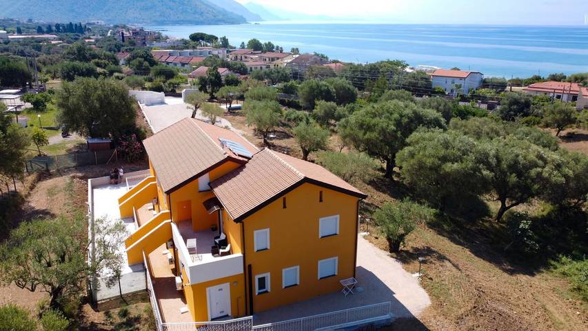 Holiday apartment for 4 people, with balcony and garden - 1