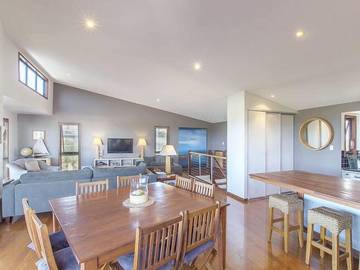 Holiday Home for 10 People in Peregian Beach, Noosa Shire, Photo 2