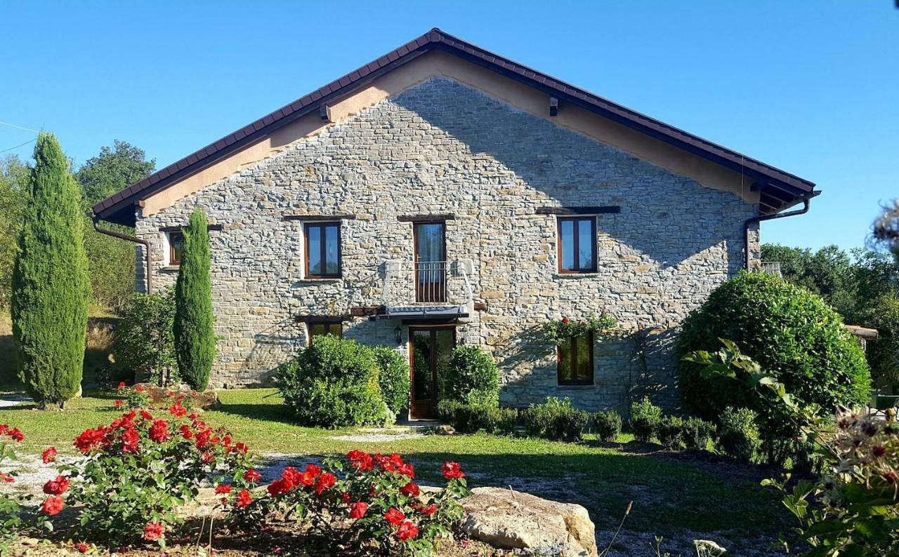 Buchere Ville in Mombarcaro, Langhe