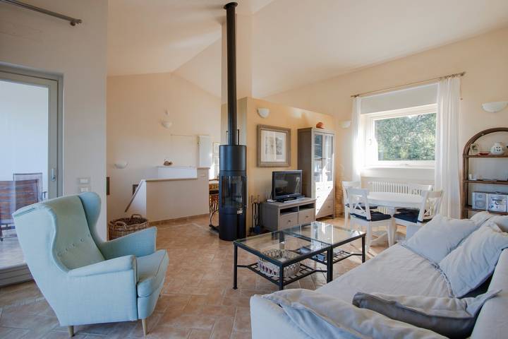 Appartamento intero, Appartamento "Villa Stauder" con vista mare, Wi-Fi e aria condizionata in Genzano di Roma, Castelli Romani