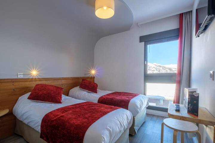 Hôtel pour 2 personnes, avec terrasse ainsi que jacuzzi et sauna dans Station De Valmeinier - 2