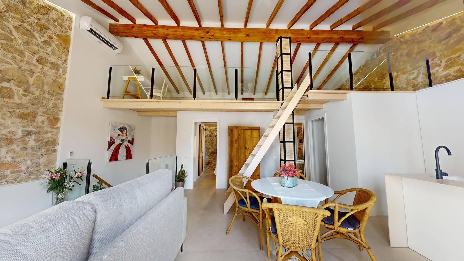 Entire apartment, Apartamento Ca la iaia in the centre of Denia. Wifi, A/C in Denia Old Town, Dénia