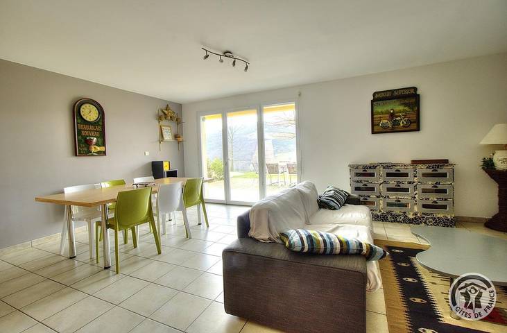 Gîte pour 6 personnes, avec Terrasse et Jardin ainsi que Piscine et Vue à Quincié-en-Beaujolais - 4
