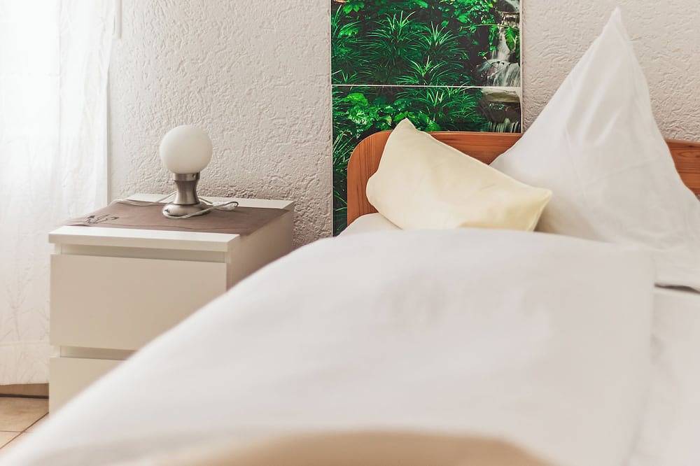 Ganze Wohnung, Ferienwohnung Platanenweg, perfekt für bis zu 4 Personen in Alsbach-Hähnlein, Südhessen