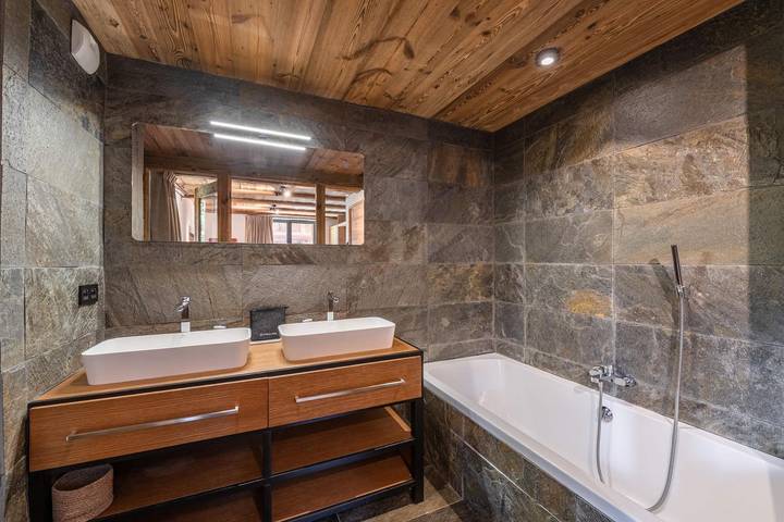 Chalet pour 8 personnes, avec sauna et terrasse ainsi que jardin et jacuzzi à Chamonix-Mont-Blanc