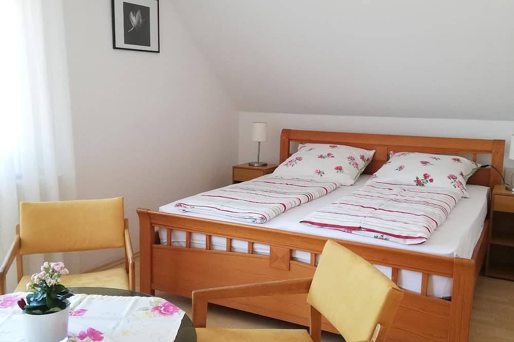 Ganze Wohnung, Große Ferienwohnung über 2 Etage am Bodensee mit Balkon im ruhige Lage. in Hödingen, Überlingen