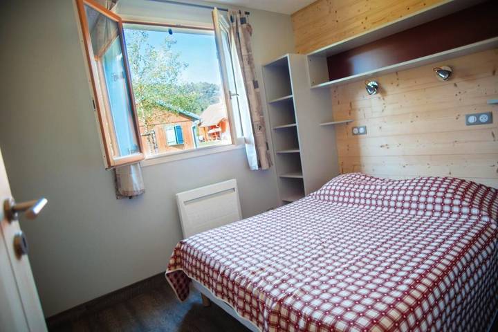 Camping pour 6 personnes, avec Terrasse et Jardin ainsi que Vue sur le lac et Vue